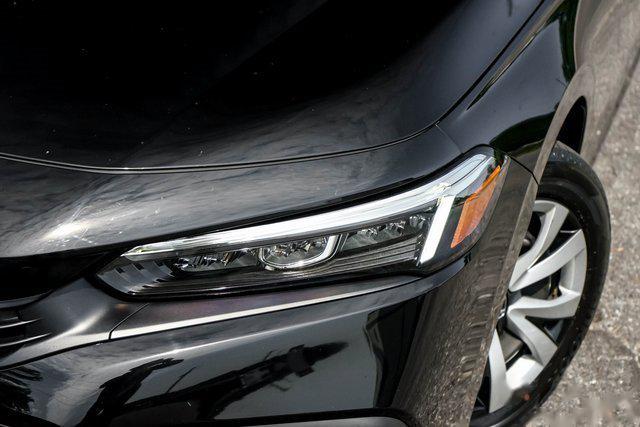 我其实很喜欢美规车灯的小黄灯,哪怕不会发光,用这种鲜艳的颜色点缀一