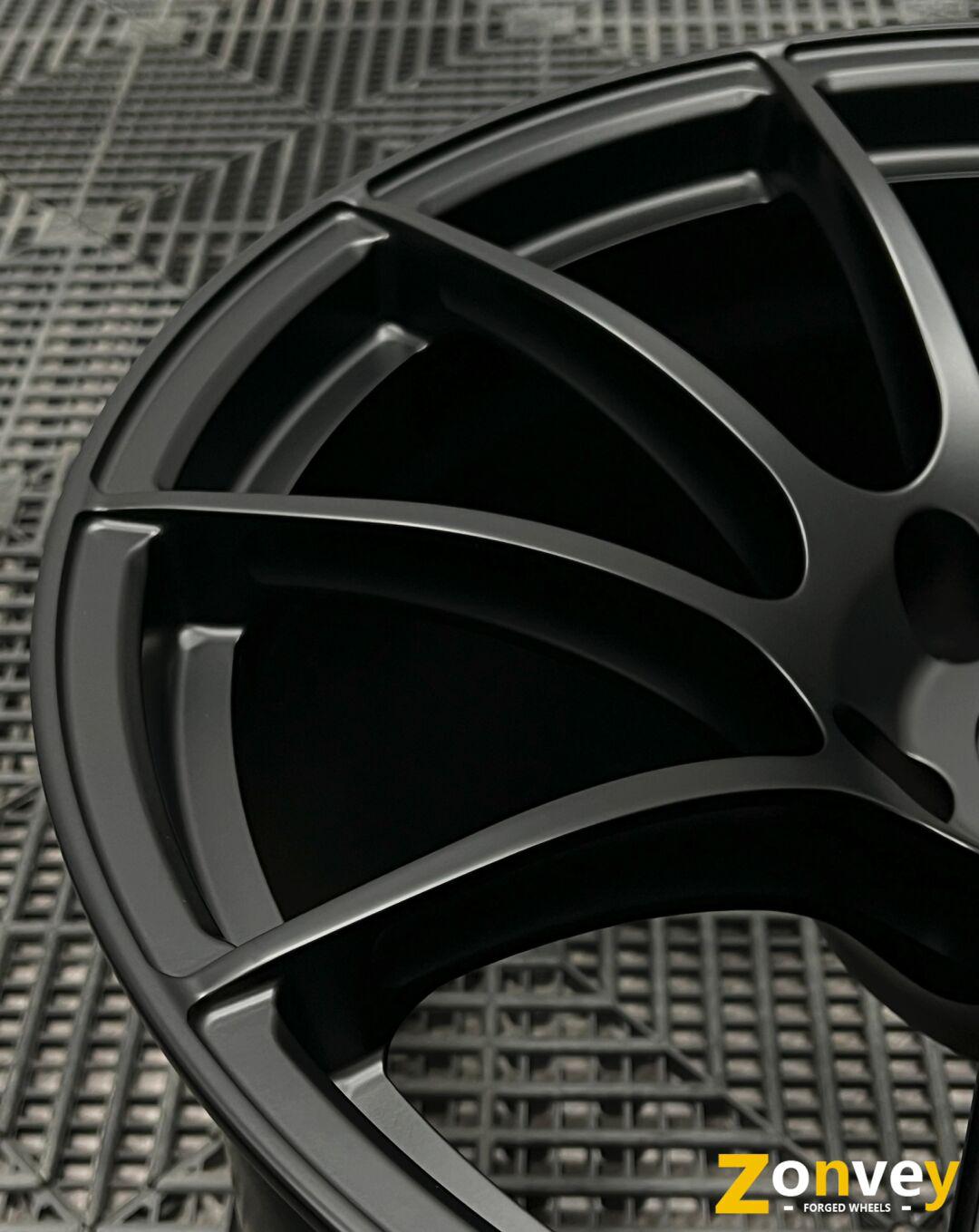 宝马3系轮毂改装 这哑光黑也太舒服了