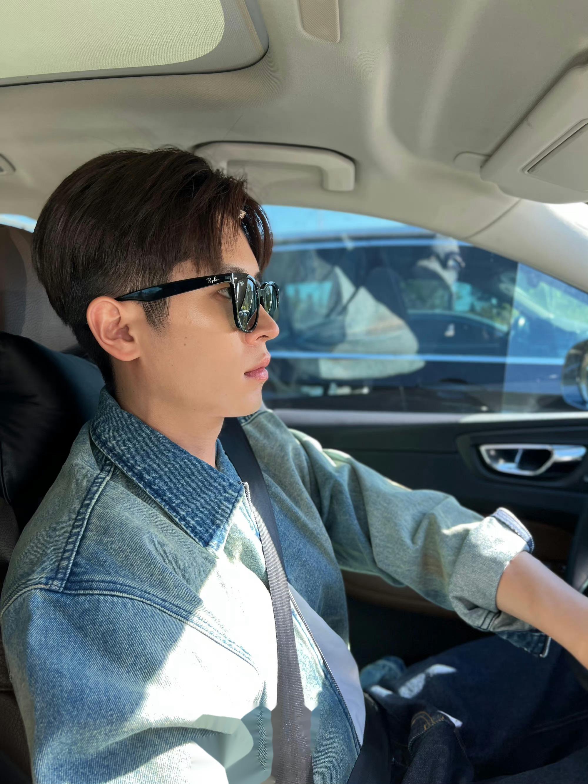 丞磊一些副驾驶女友视角的磊哥