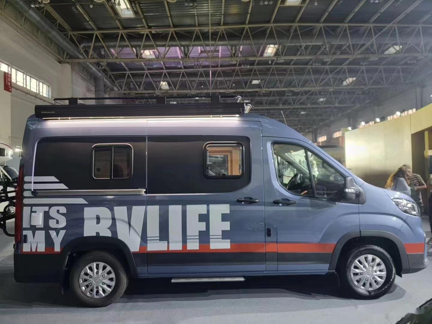 上汽大通全新旅行家rvlife乐玩版,由v80底盘升级为v90底盘,2.0t776