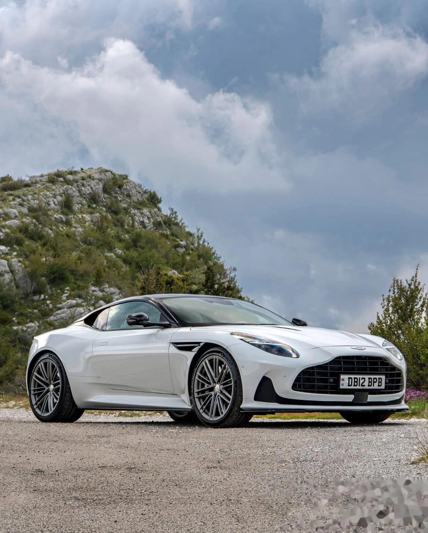 超豪跑车内饰跟不上时代?