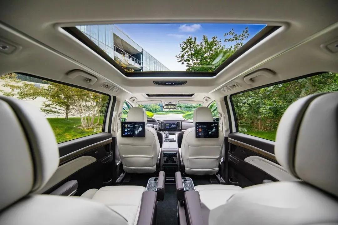 豪华mpv内饰典范