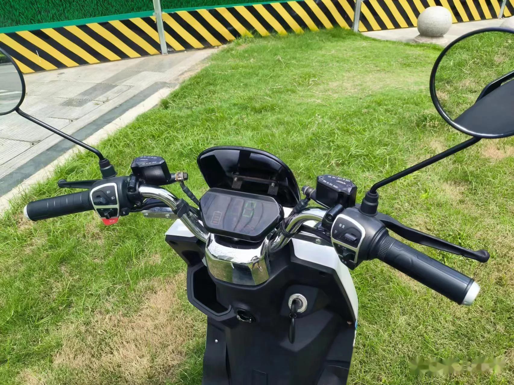 自用爱玛红牛三代电动车 72v续航80公里,带碟刹,武侯区自提