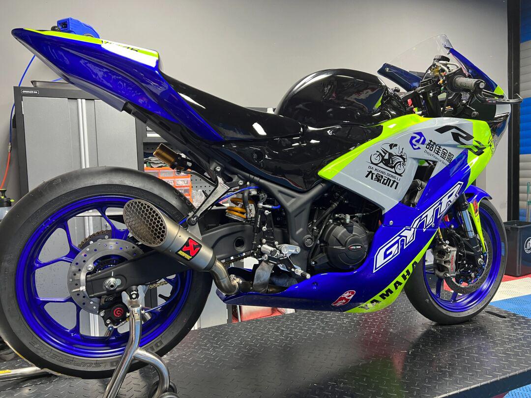 雅马哈r3赛道战车满配