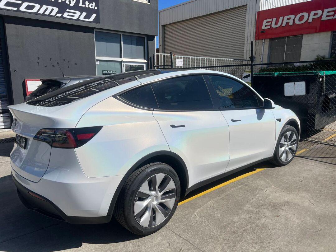 特斯拉model y 全车改色 3m彩虹白