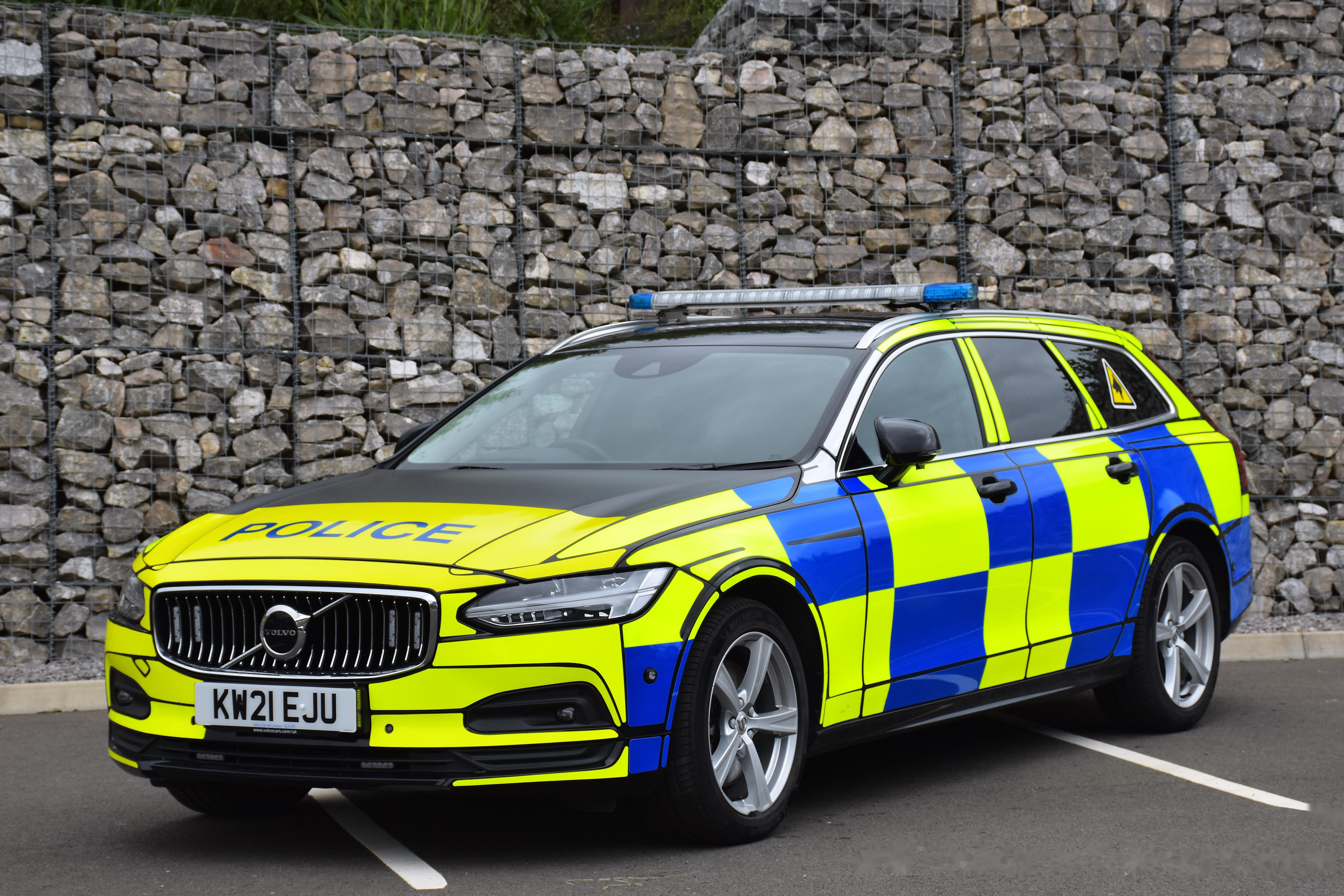 最近英国警方的一些v90/v90cc/xc90/v60/xc60警车,除了最后那