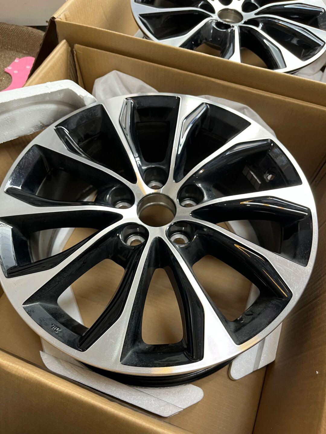 亚洲龙17寸轮毂出售