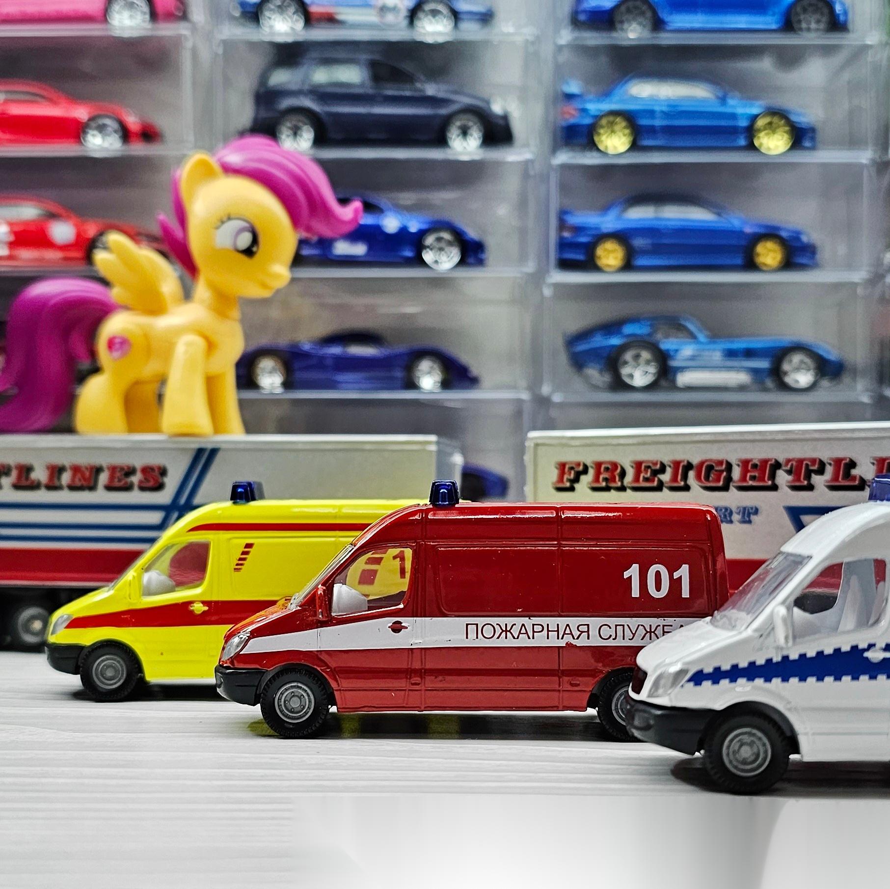 587 siku 奔驰凌特警车/救护车/消防指挥车 俄区限定 3英寸 没有比例