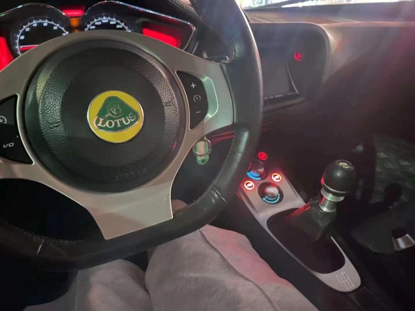 十几万 15款 路特斯 evora 手动挡 喜欢玩漂移的