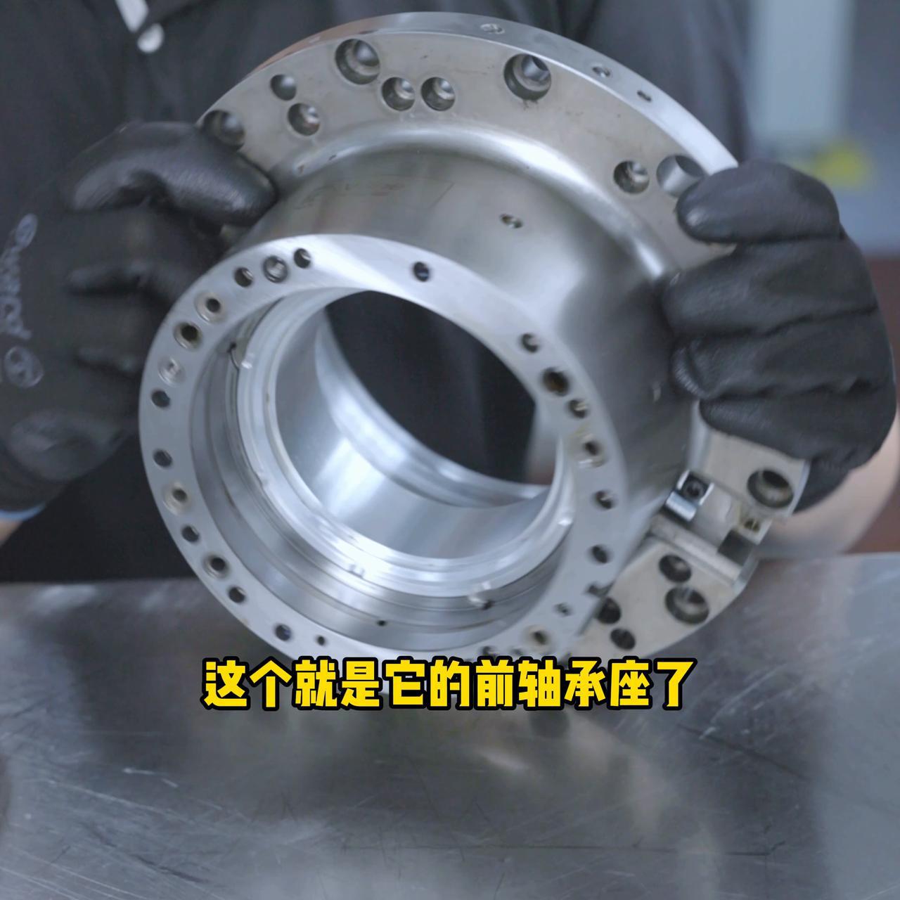 凯斯勒电主轴的结构解析. 这是一台凯斯勒v系列sk40电主轴.