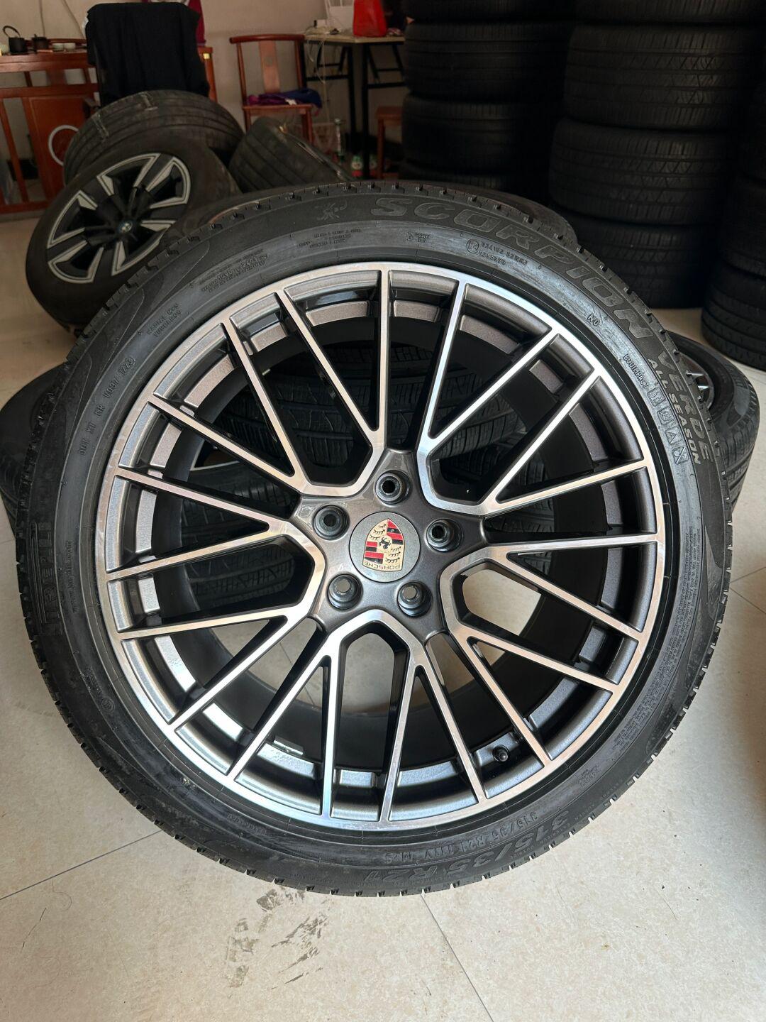 21寸保时捷卡宴 原装轮毂轮胎