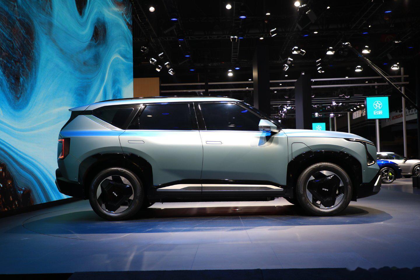 提到"方盒子"车型,人们第一印象肯定是路虎,牧马人,吉姆尼等老牌车企