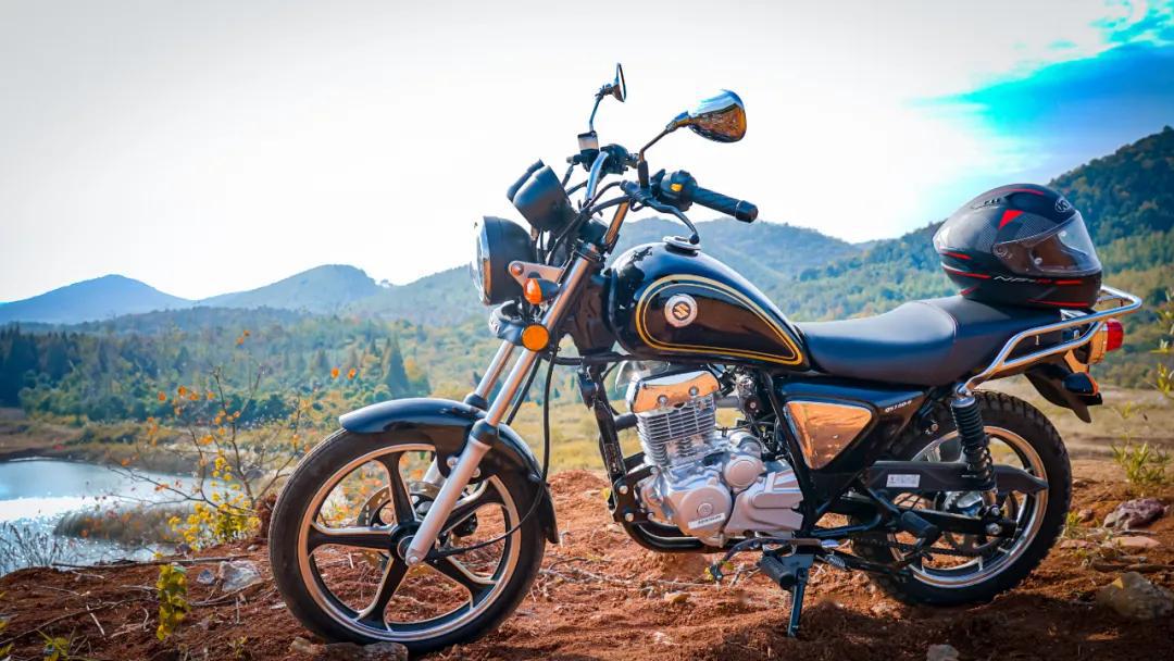 说到国内的小排量太子摩托,铃木icon的gn125可以说是口碑和销量都双