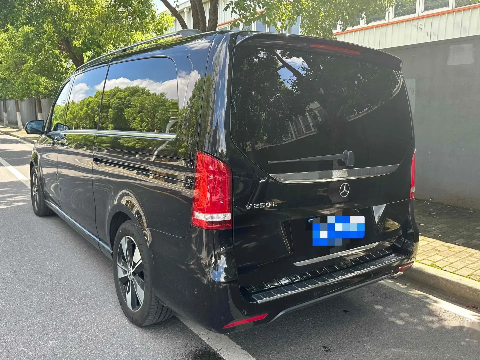 奔驰v级 2021款 v 260 l 长轴距豪华版 21