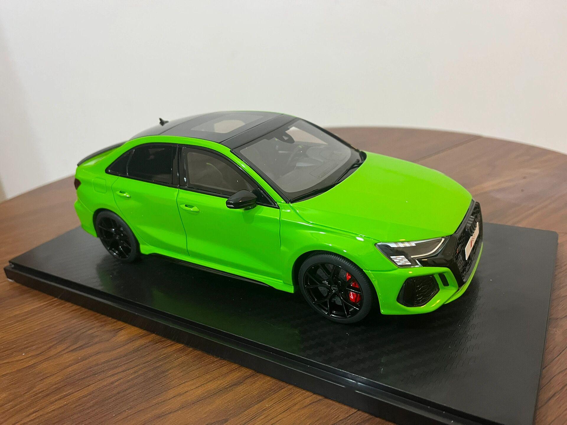 汽车模型定制 汽车模型定制,帮朋友定制了一台1比18奥迪rs3的汽车模型