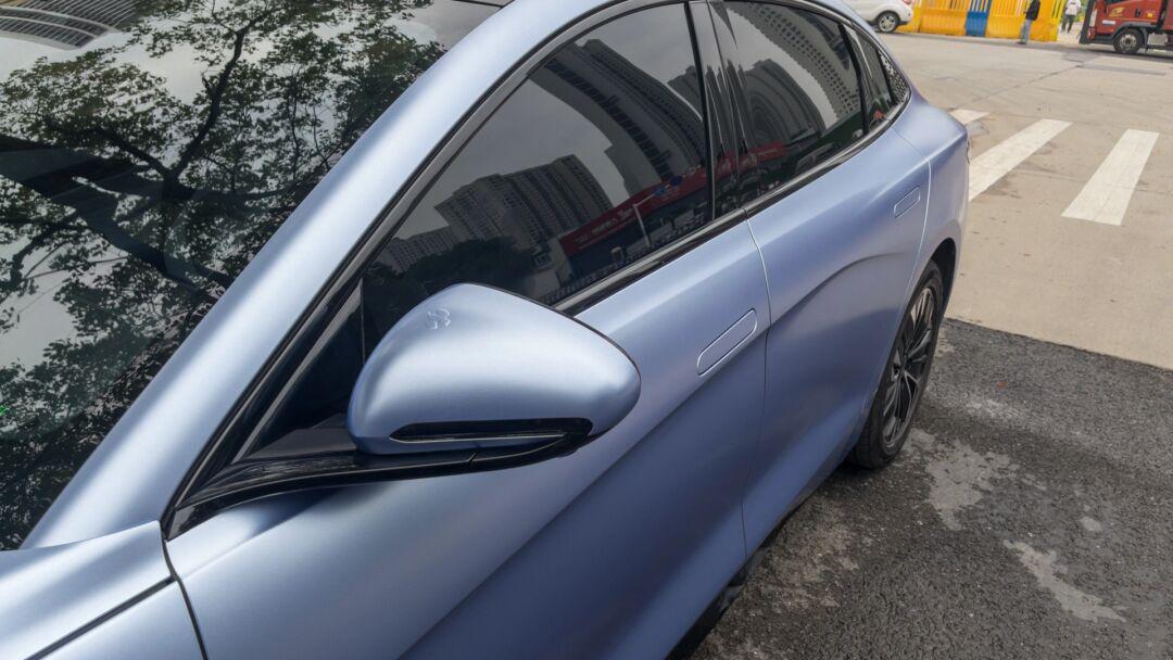 一眼就心动的金属电光青雾蓝