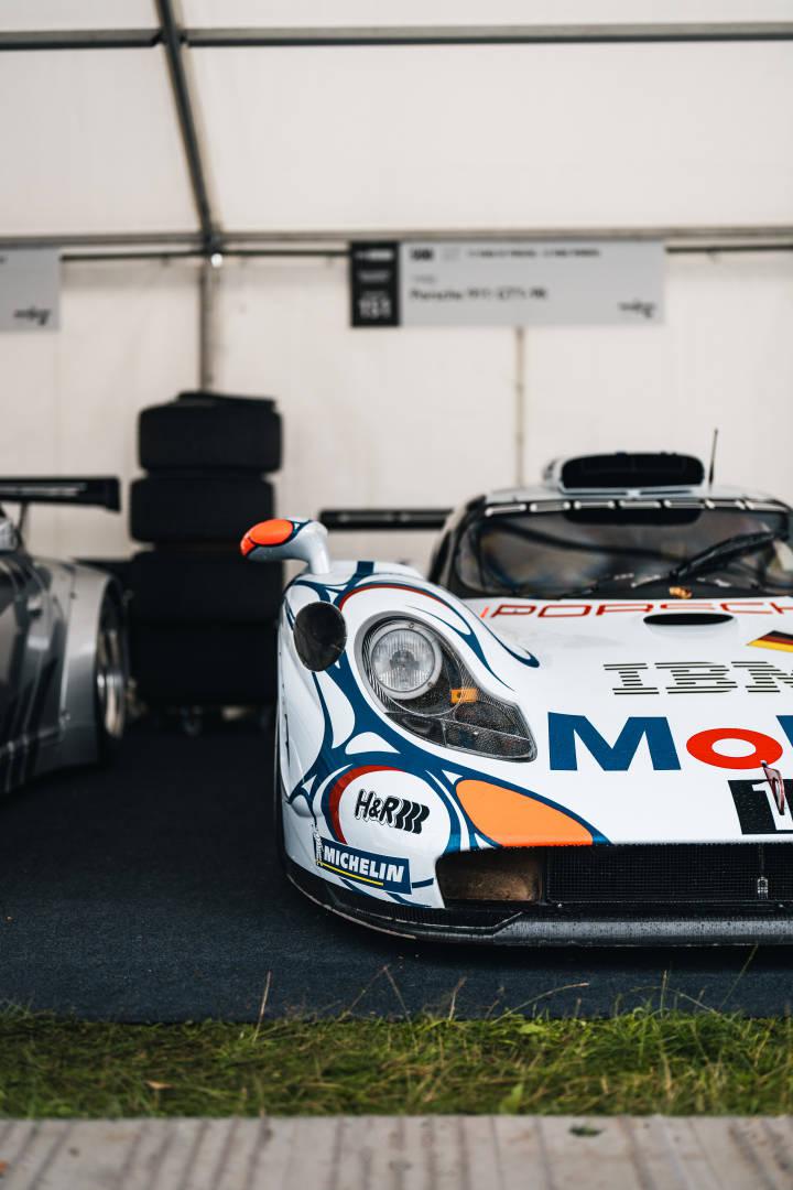 1998年的911 gt1 26号涂装勒芒冠军原车 可惜在今年速度节的最后一天