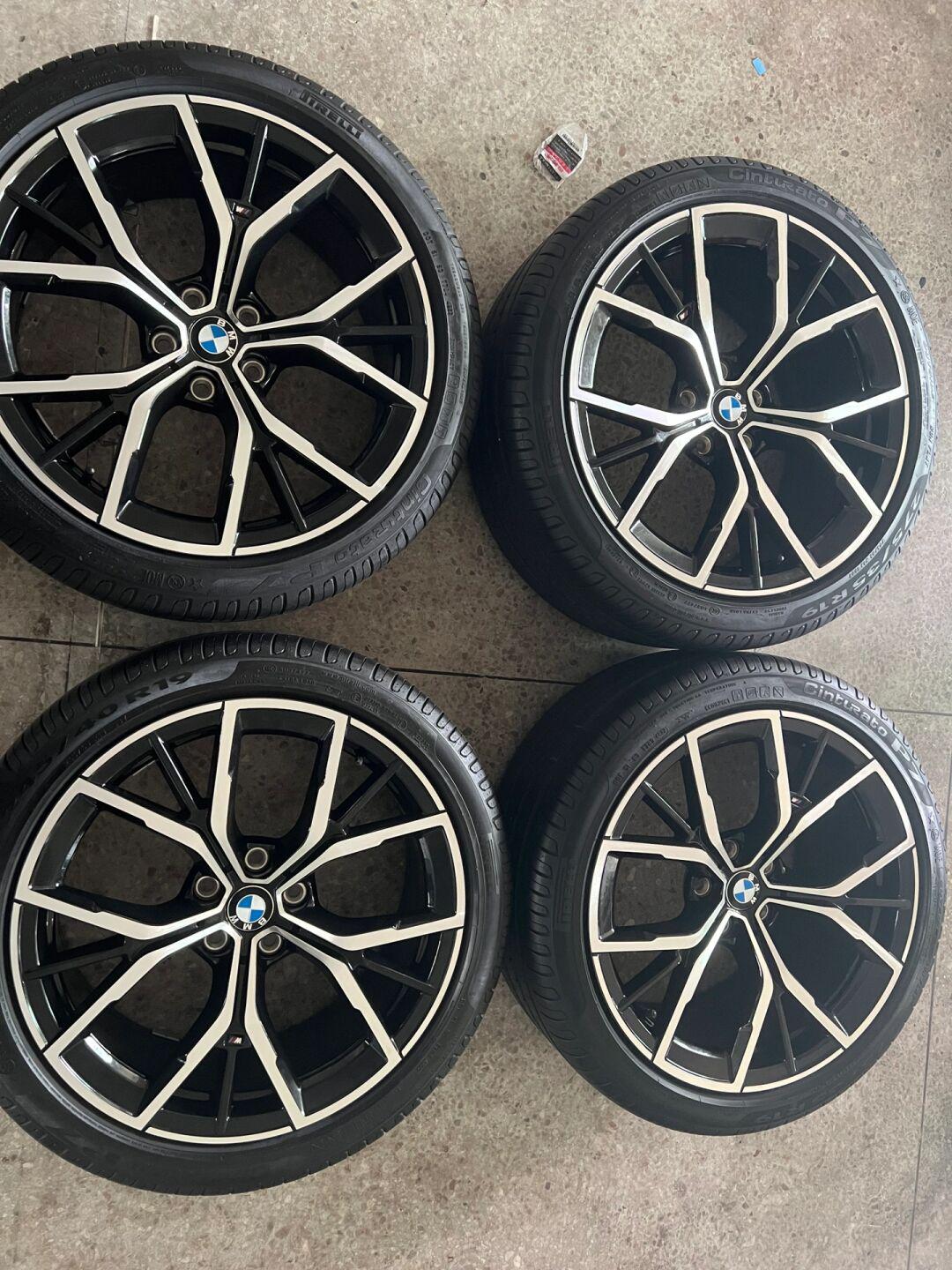 宝马5系原厂拆车19寸花瓣轮毂