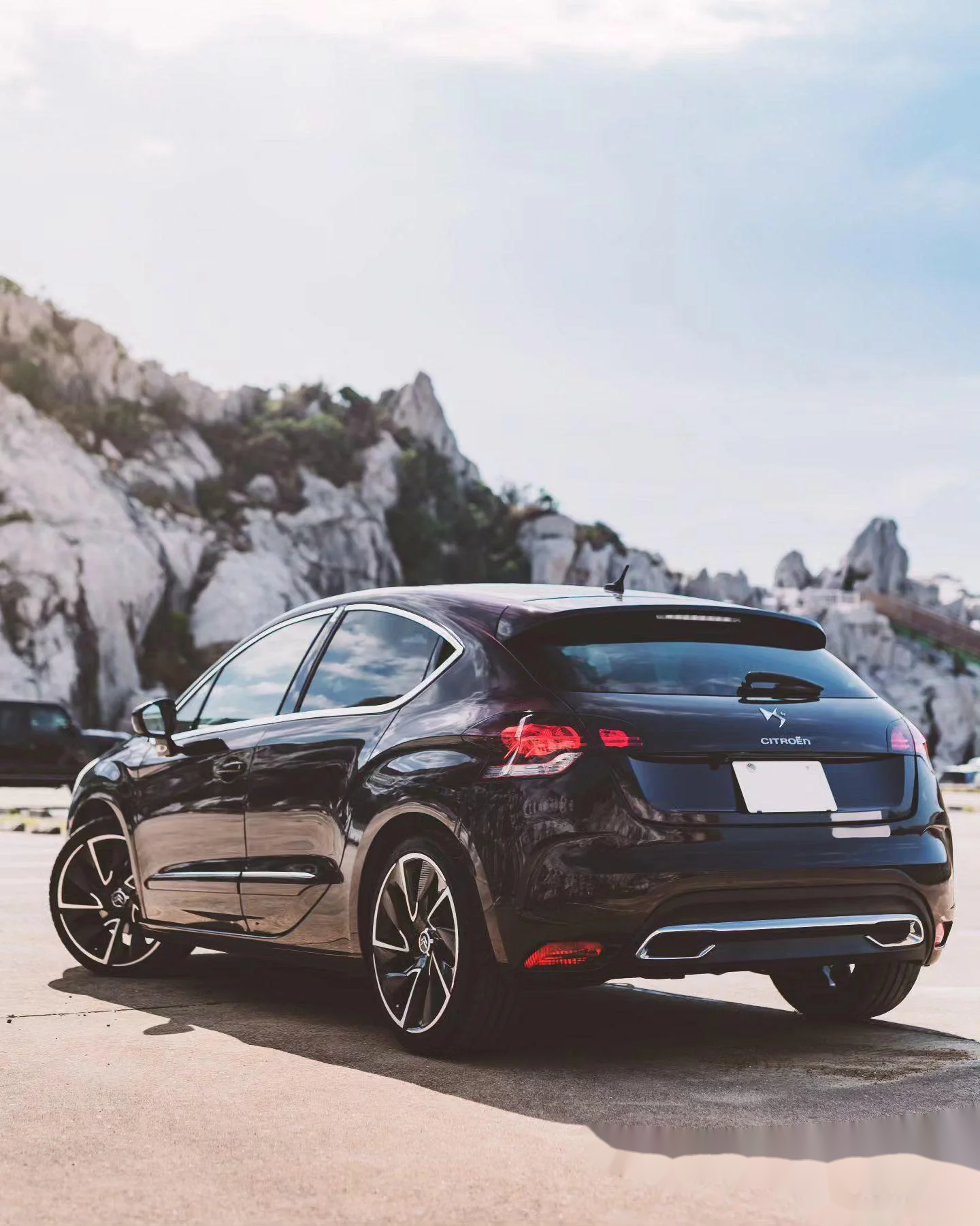 低调代步天花板 被很多人 遗忘的宝藏车型 雪铁龙ds4