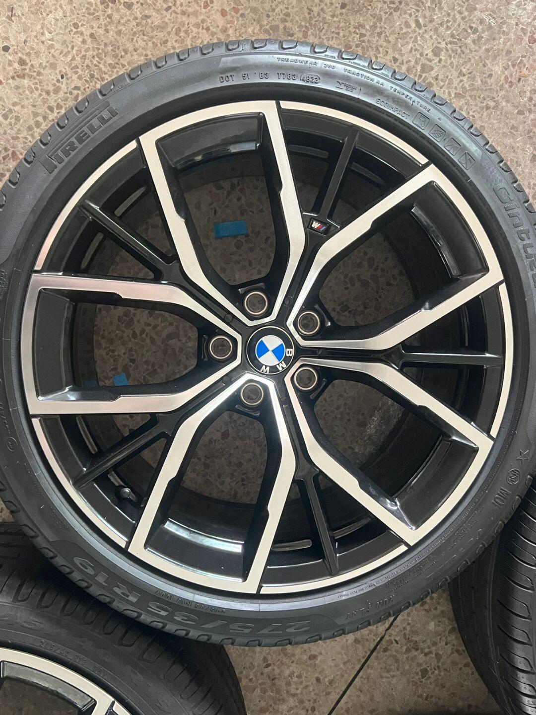 宝马5系原厂拆车19寸花瓣轮毂