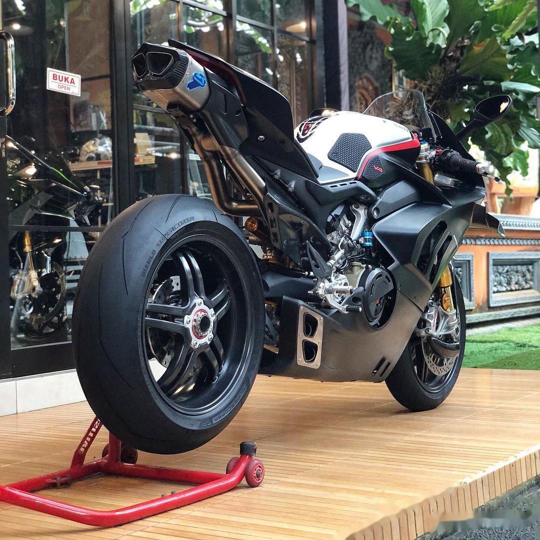 马力王杜卡迪v4sp,全球限量版