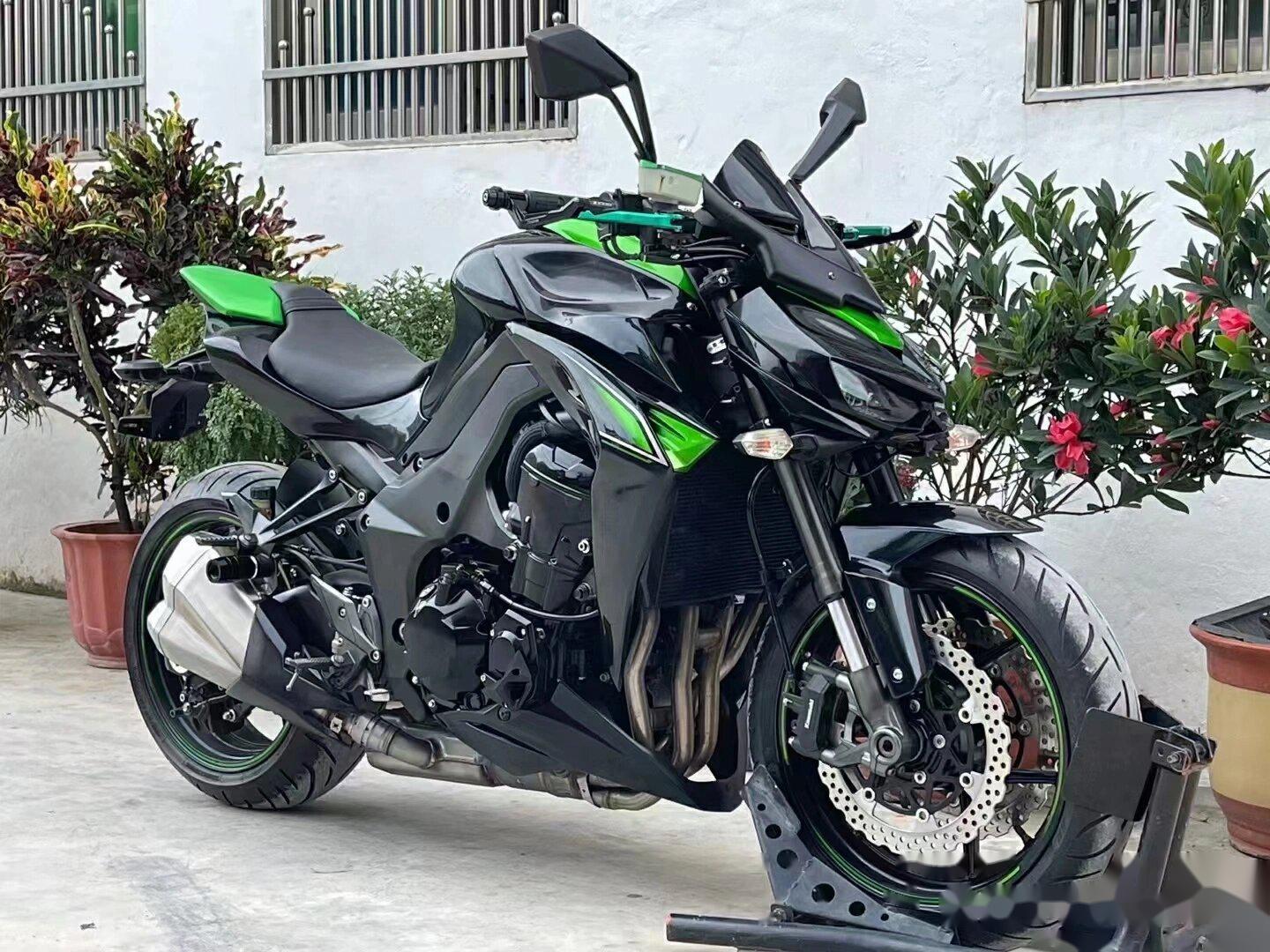 8万小贸2017年 川崎z1000 大蟒蛇高配带a