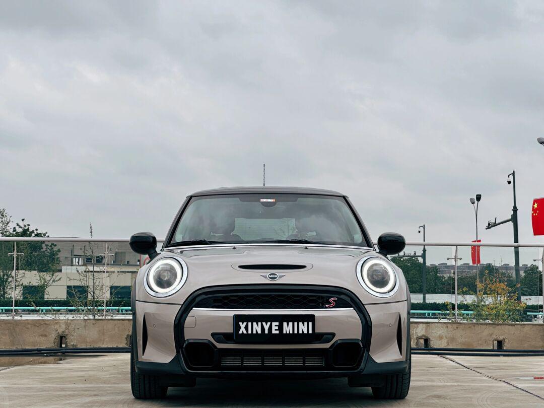 上新97|22款mini cooper s 藝術家 獨角獸灰