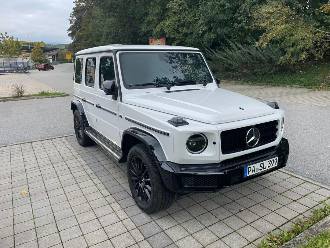 24款奔驰g500熊猫版 满配