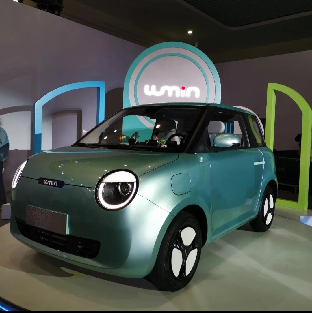 长安汽车10971518日上市一款糯米lumin新能源车升级版,只要6.