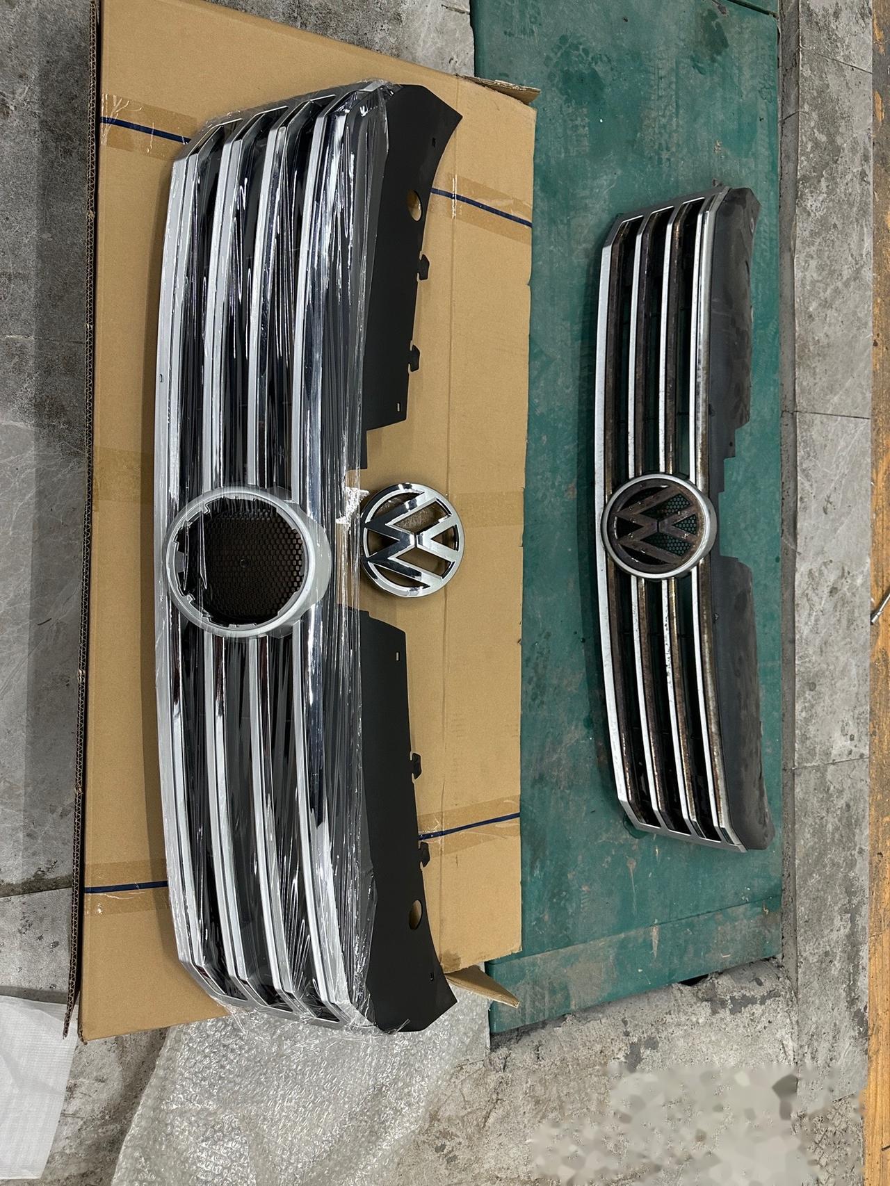 大众迈腾更换前保险杠中网