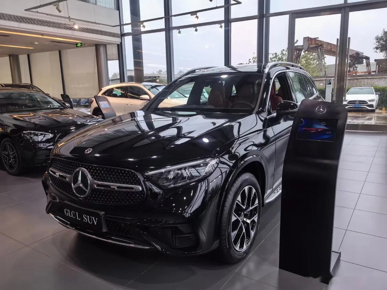 奔驰glc多少男人的梦想神车月薪6000元多久可以提回家