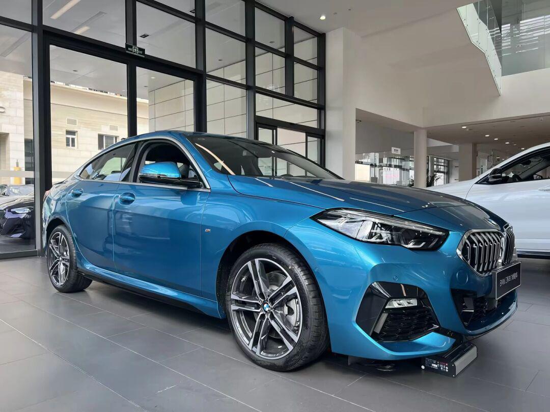 当前位置:>易车>社区>宝马2系社区>225i2系四门轿跑女孩子选这个颜色