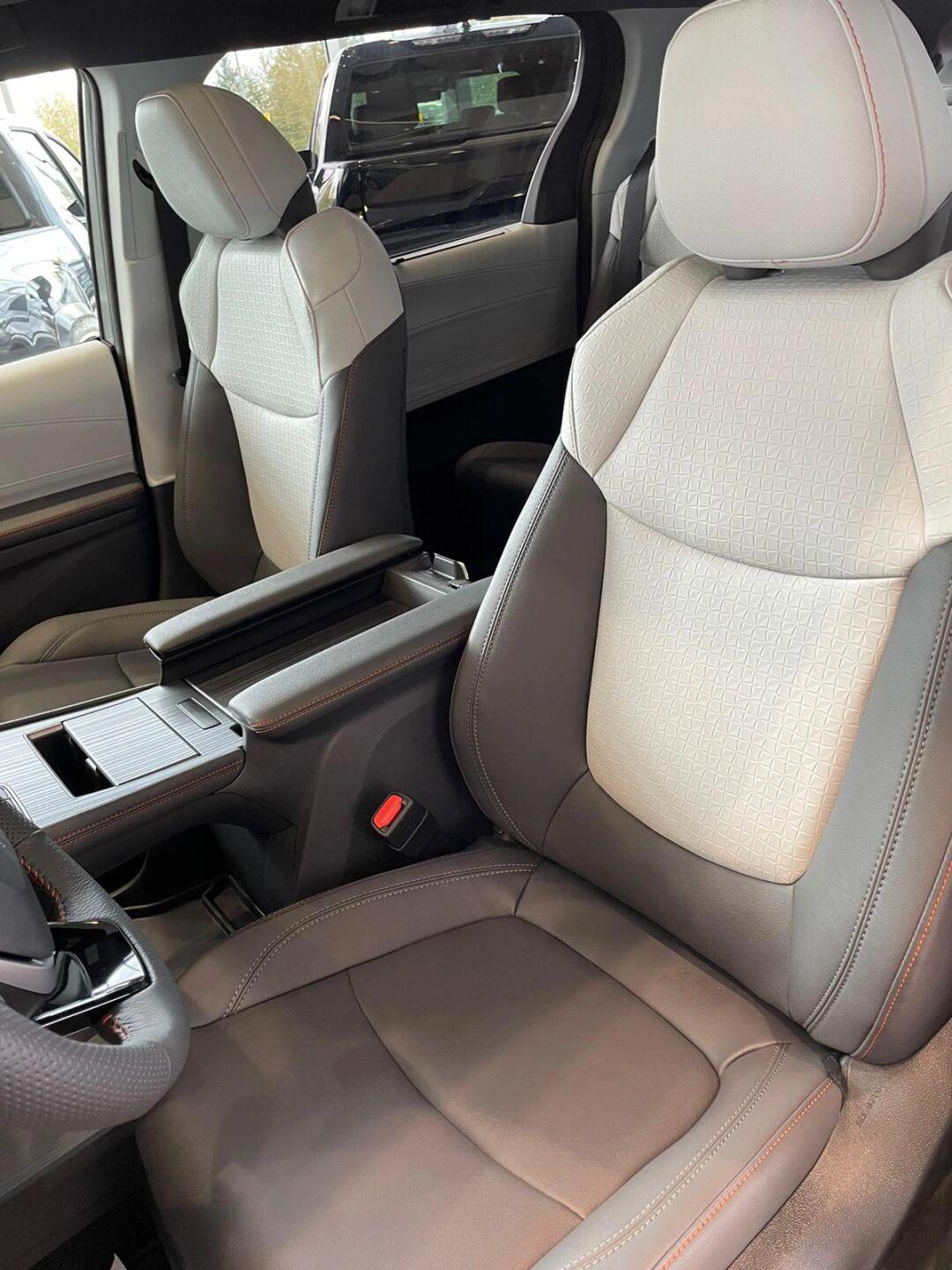 23款丰田塞纳xse 成功提车