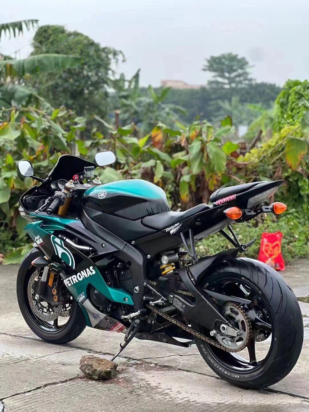 纯14雅马哈r6 机车颜值一哥 原灯升级透镜原排气 马石油版画 机器无拆