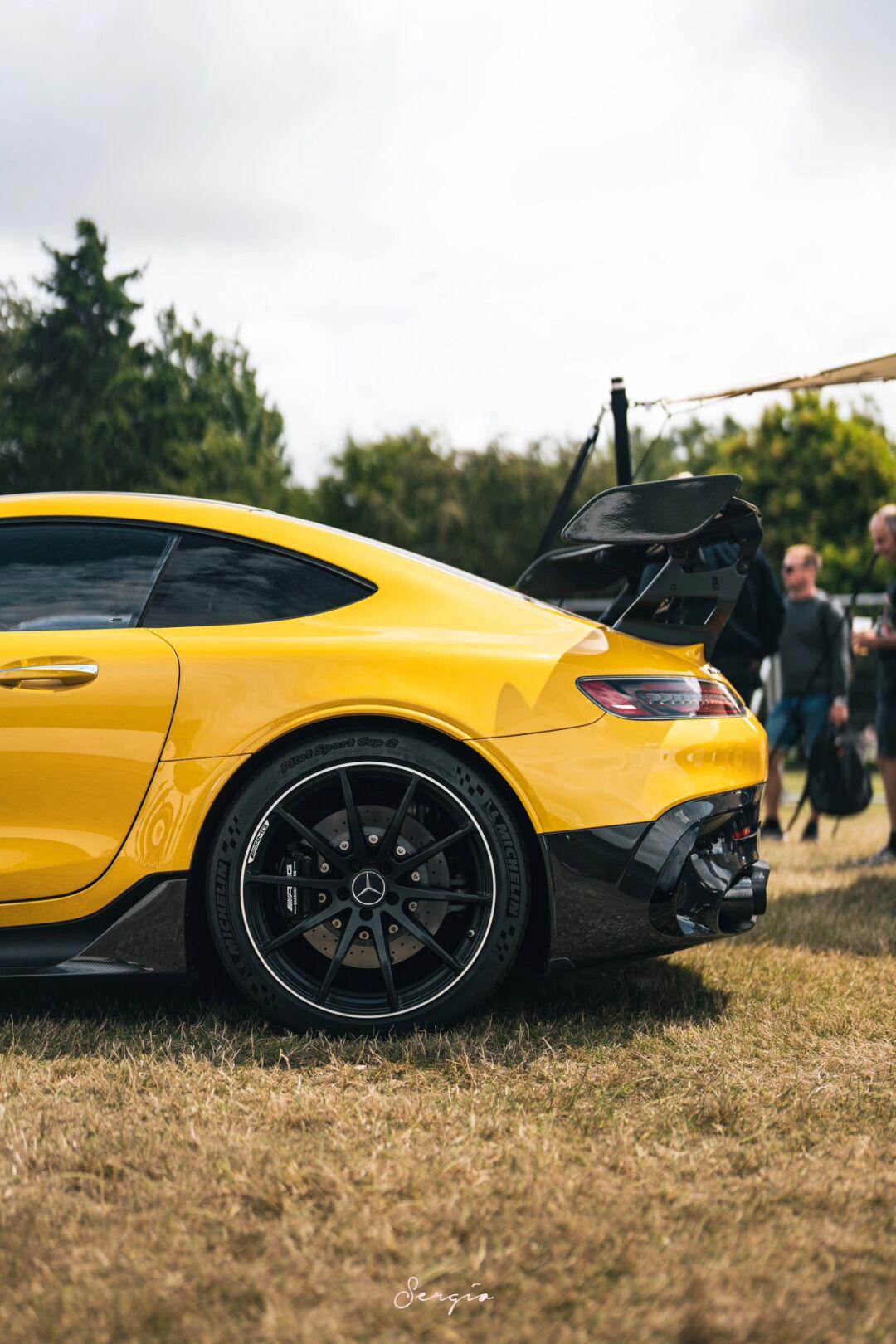 shmee的黄色amg gtbs