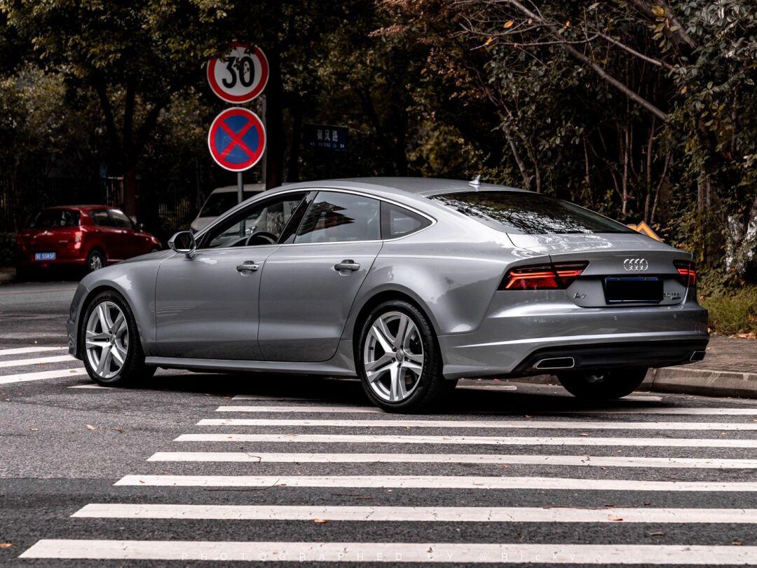 奥迪 a7 50tfsi