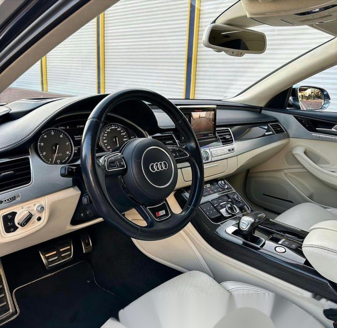 奥迪s8西装暴徒35