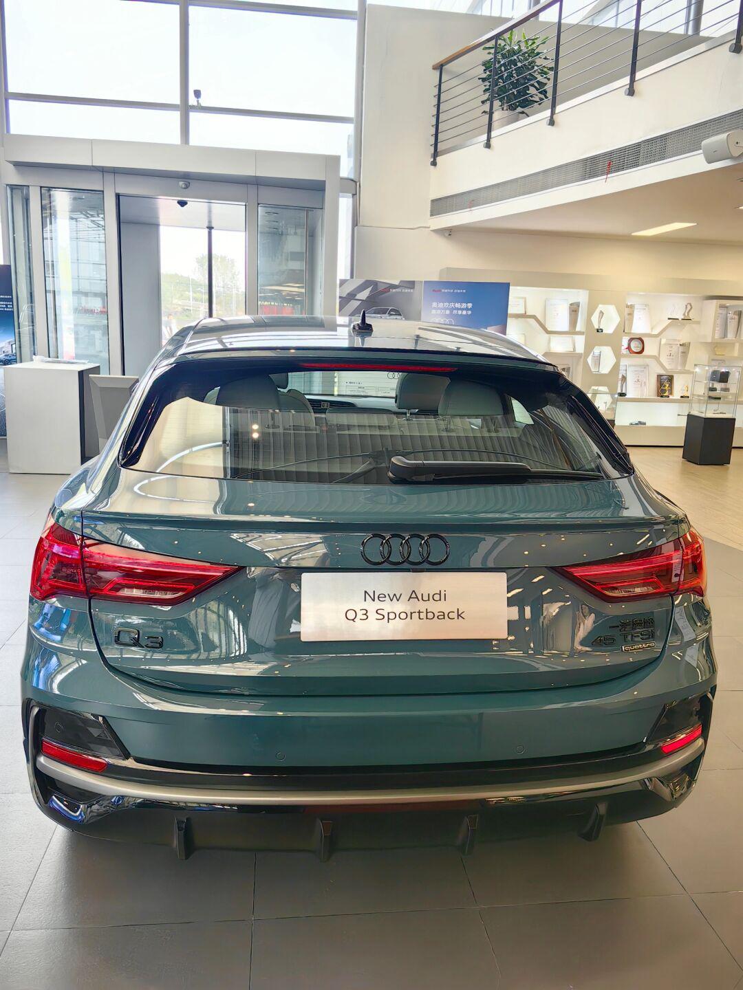销售强烈推荐的q3全系首选颜色-阿瓦隆绿!