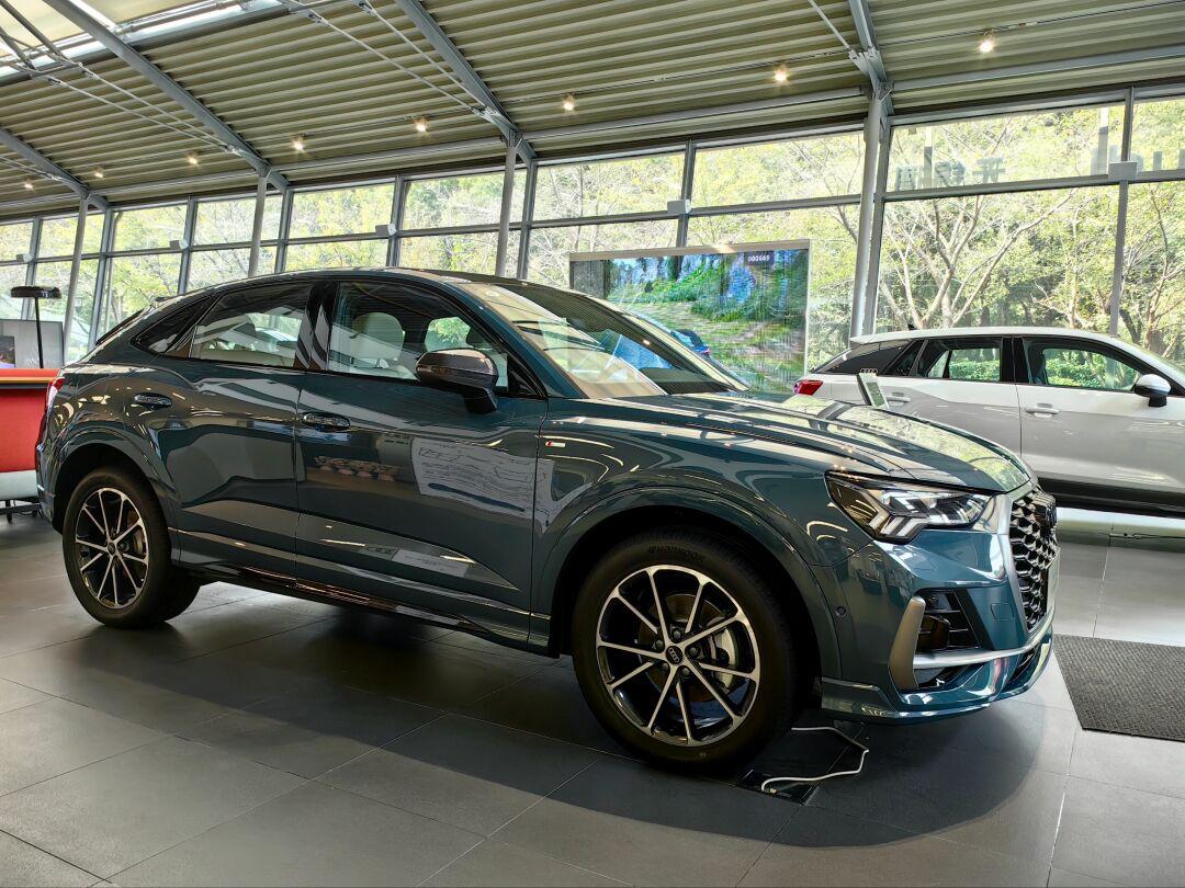 销售强烈推荐的q3全系首选颜色-阿瓦隆绿!