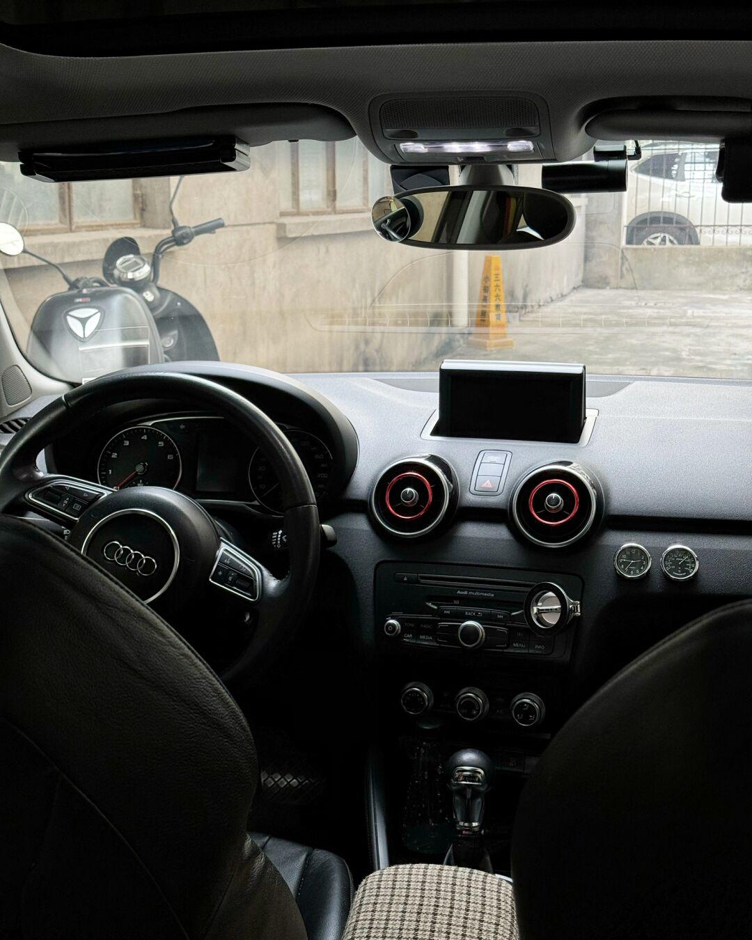 奥迪a1 双门 伪钢炮