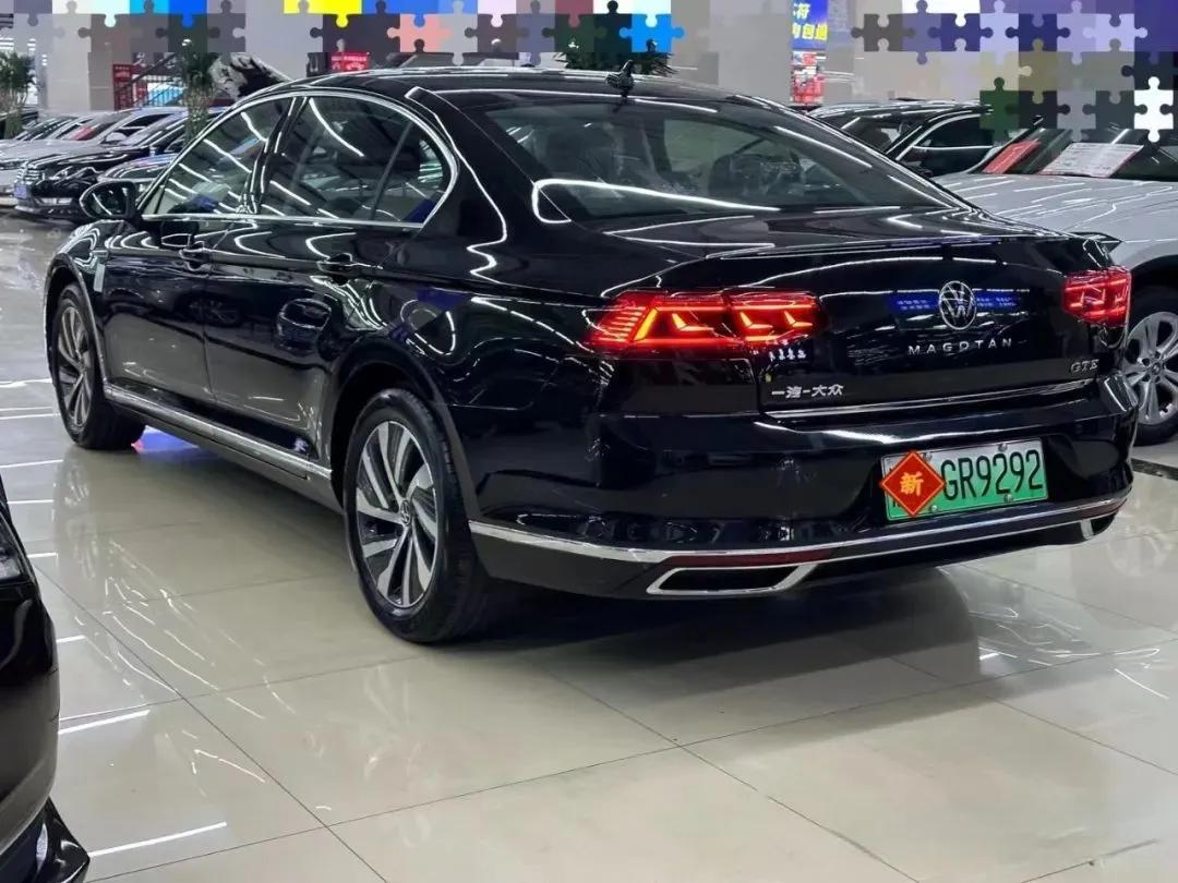 在大众的混动技术下,迈腾gte的最大亮点就是油耗低,续航高,恰巧一汽