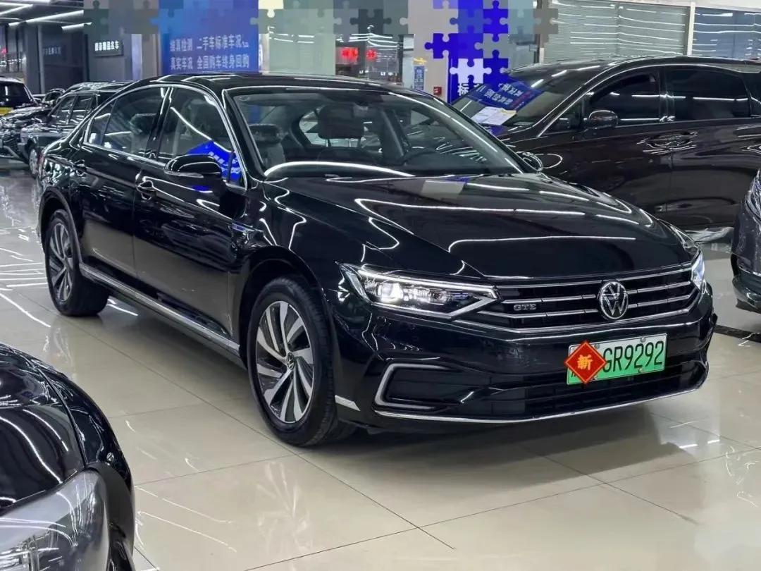 在大众的混动技术下,迈腾gte的最大亮点就是油耗低,续航高,恰巧一汽