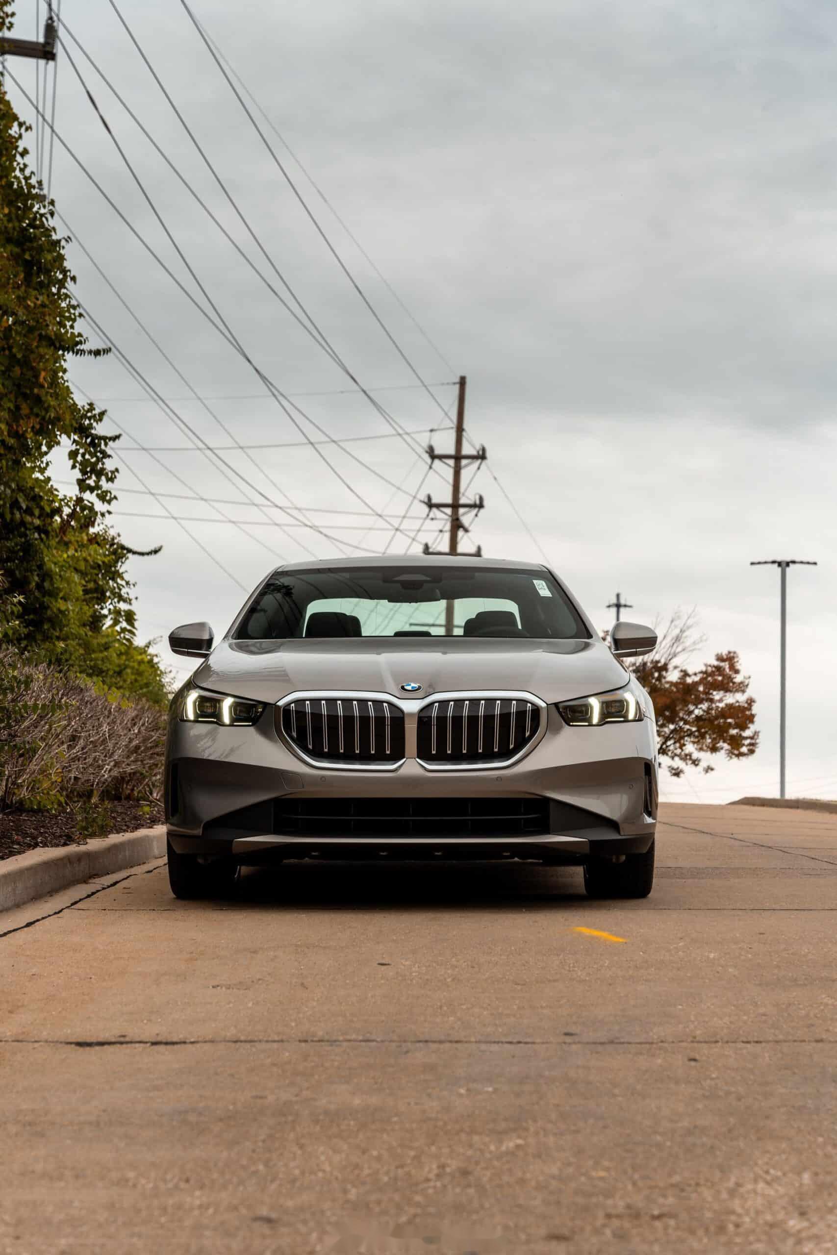 全新宝马530i 海外标轴版 香槟色 豪华套装 我觉得挺漂亮的