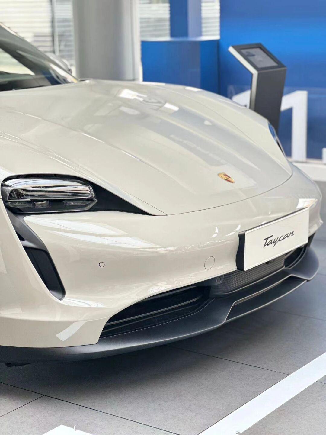 优雅永不过时,保时捷凌空灰