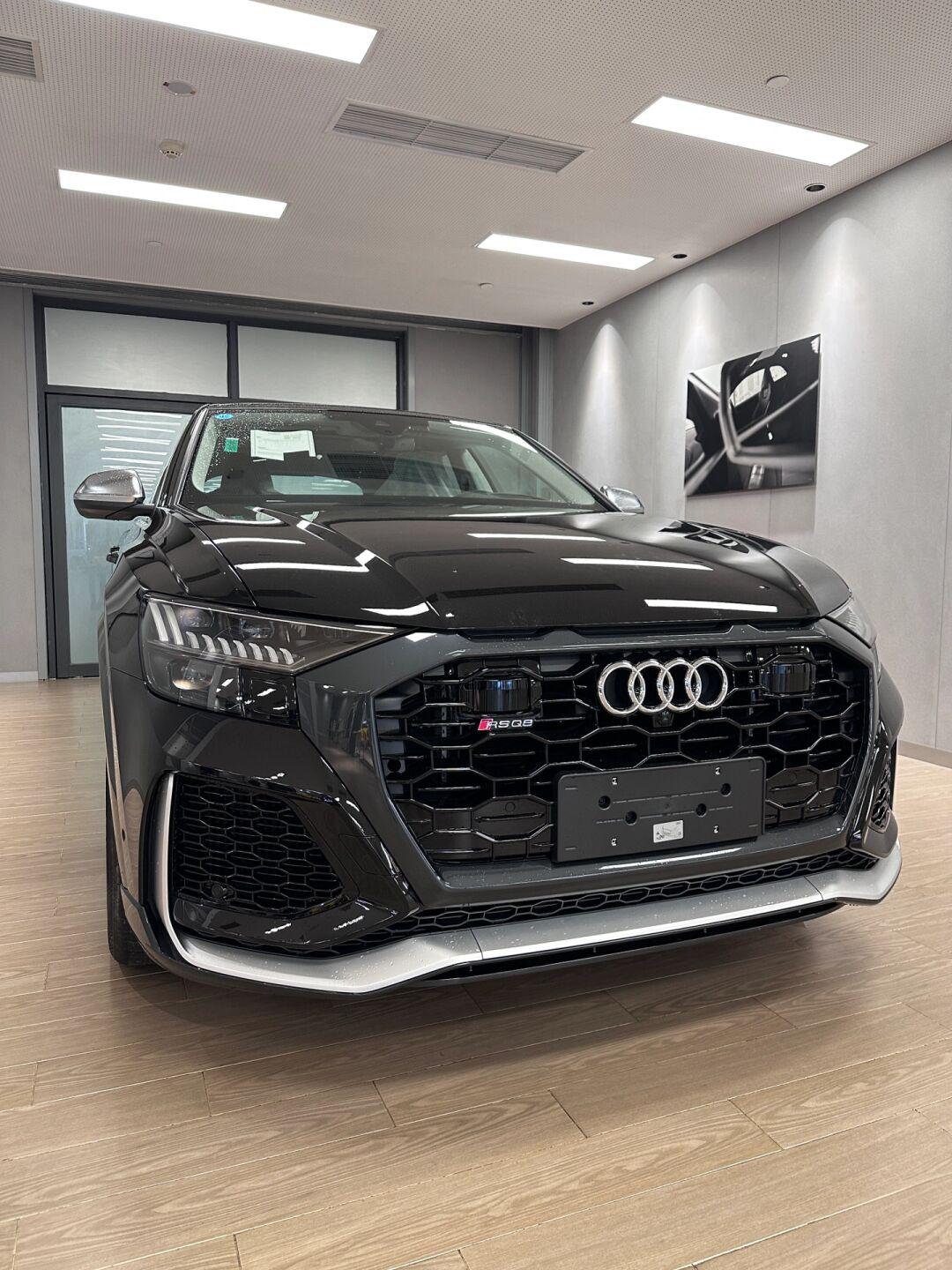 地表最强suv 奥迪rsq8 你爱了吗