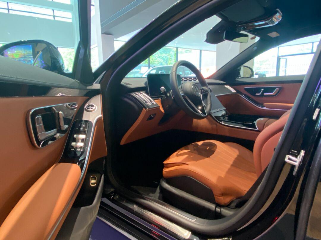 奔驰s480|不是每辆车都有这种压迫感