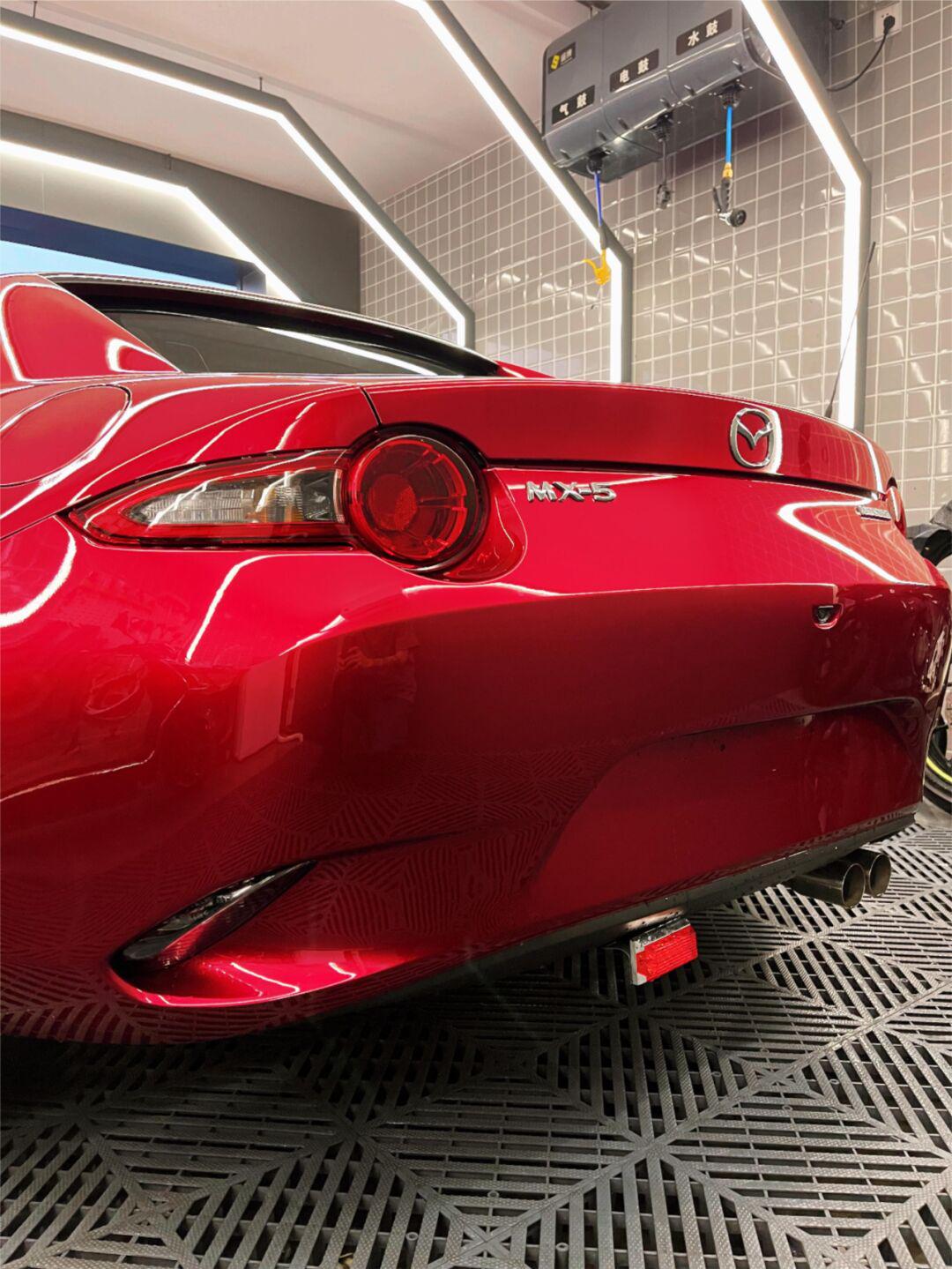 23款马自达mx5 rf到店,又是熟悉的那抹红