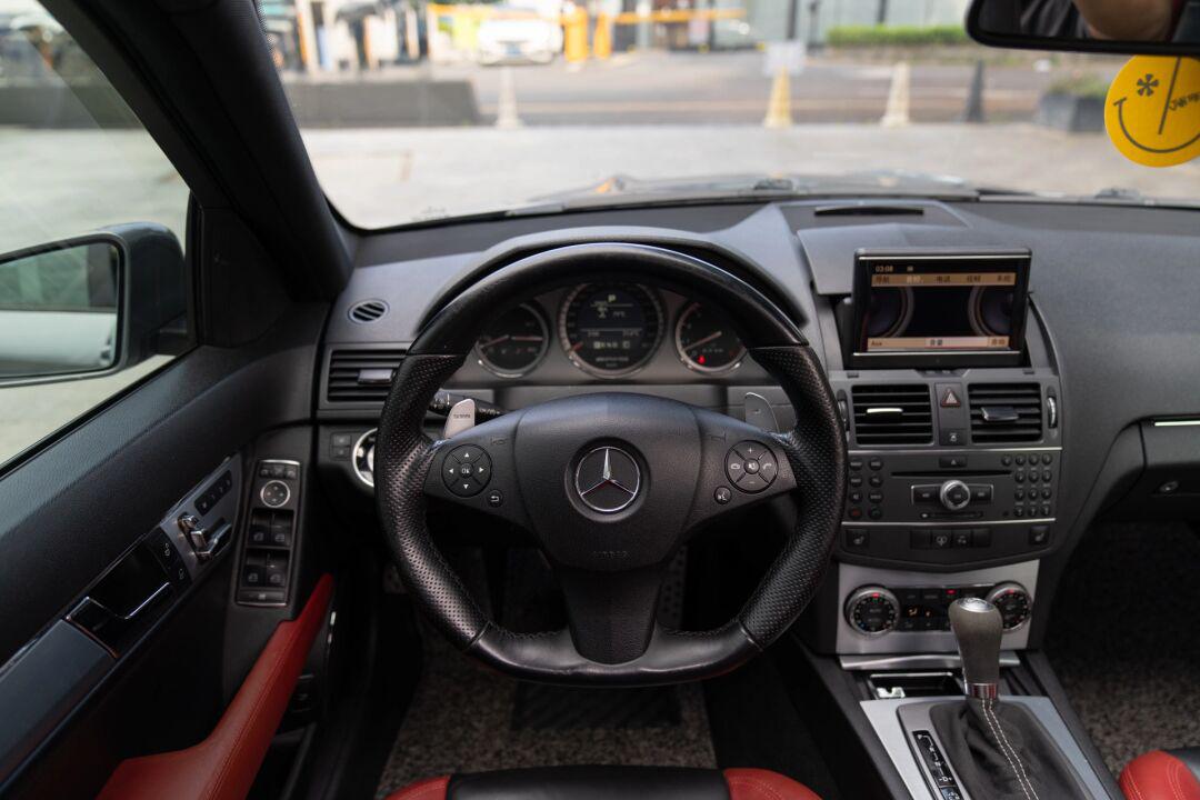 2011 奔驰 w204 c63