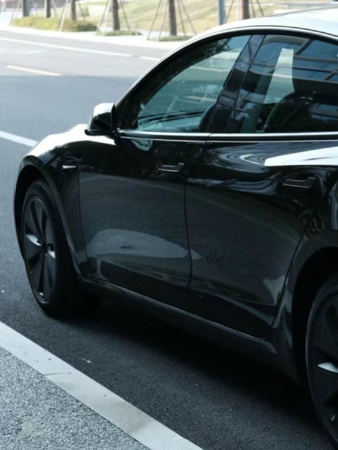 特斯拉model3换新版黑武士纯享