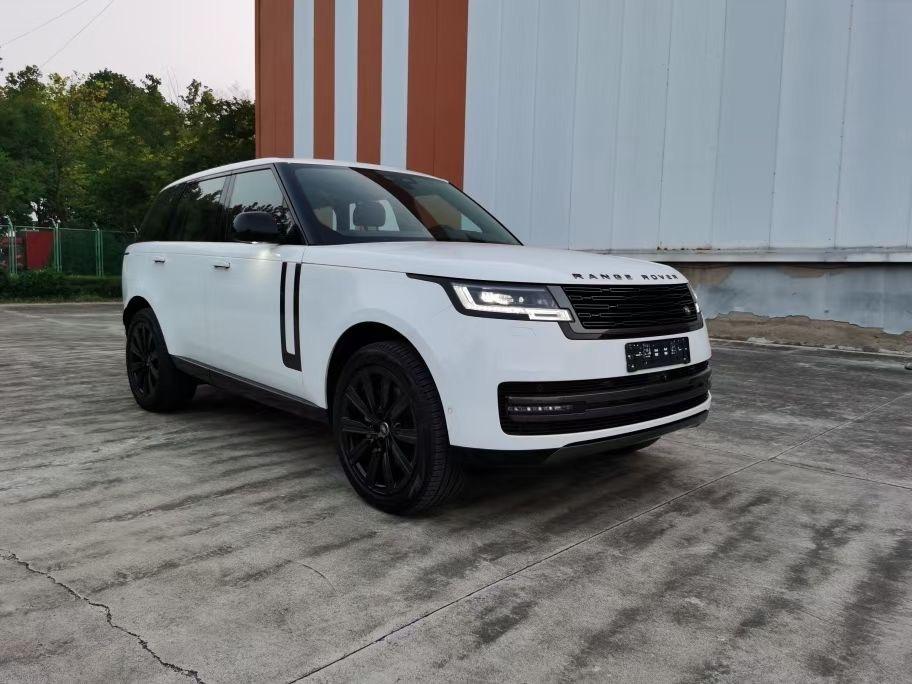 柴油版的路虎揽胜,目前也就只有平行进口渠道在售 这车研究了半天